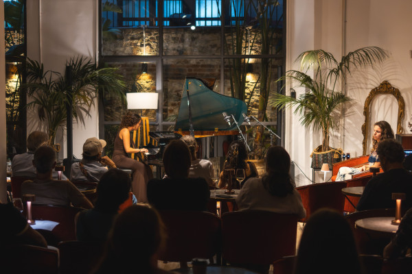 IMPROVÍS | Saturday Classics