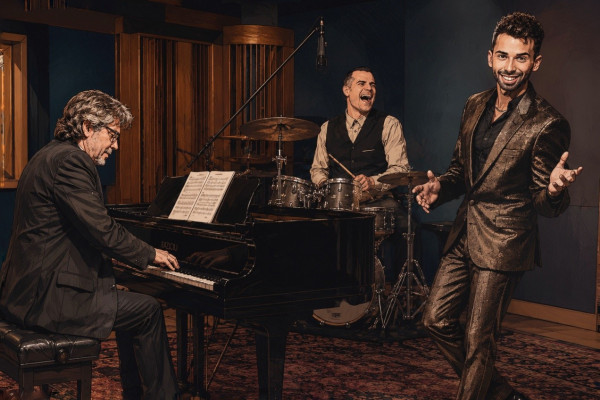 FRANK BARNES TRIO | Friday Blues