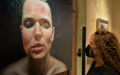 Women Painting